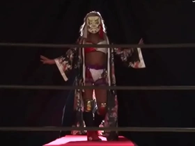 Slut pro wrestler YUNI in action