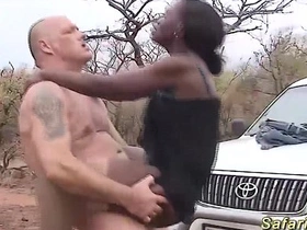 Seductive safari: Amateur couple's passionate encounter in the wild